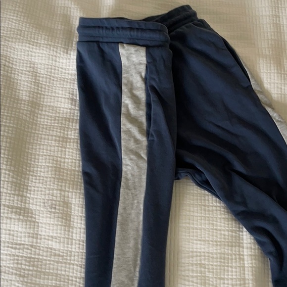 Joggers - Picture 4 of 4